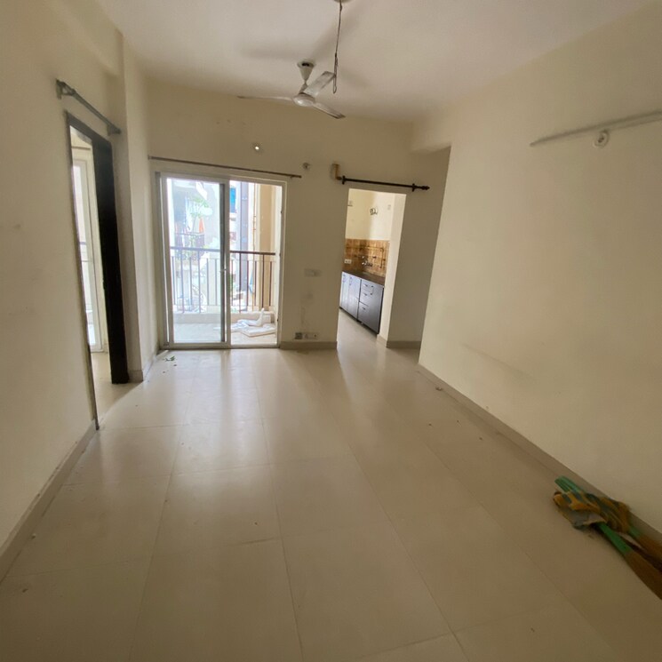 Living Room, aims-golf-avenue-ii 2 Bedroom 1100 Sq.Ft. Apartment In Sector 75 Noida 9151206