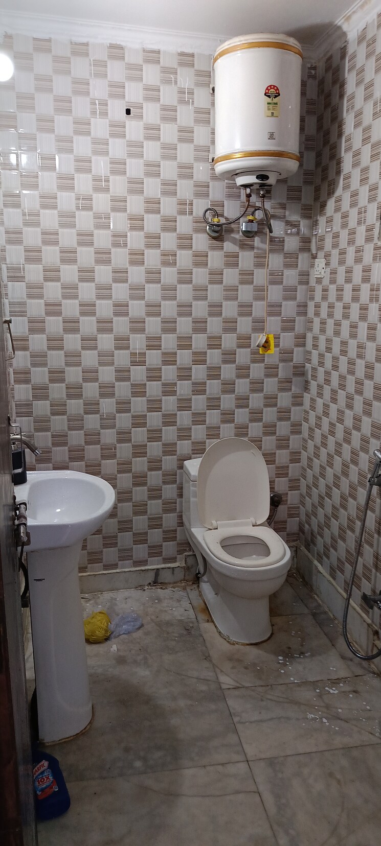 Bathroom, saket 3 Bedroom 150 Sq.Ft. Builder Floor In Saket Delhi 9151237
