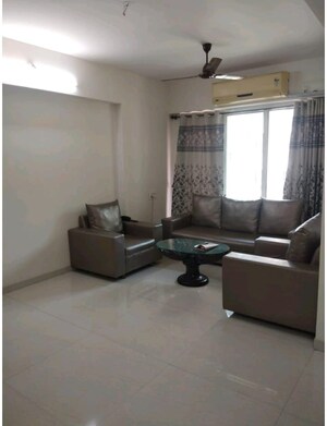 2 BHK Apartment For Sale in RDC Pinewood, Thane West