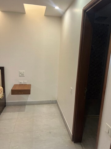 Furnished Amenities in 2 BHK Builder Floor at Freedom Fighters Enclave – for Rent