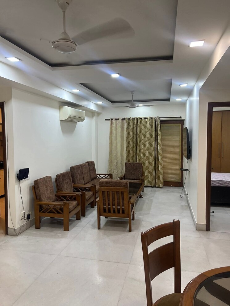 Living Room, freedom fighters enclave 2 Bedroom 1800 Sq.Ft. Builder Floor In Freedom Fighters Enclave Delhi 9151239