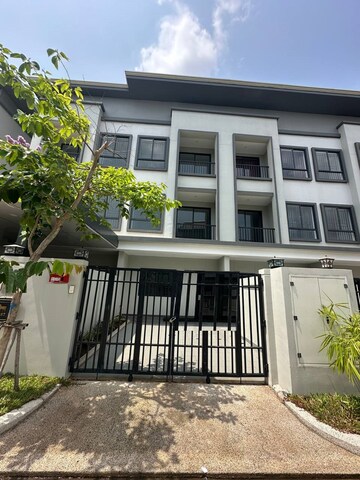 Balcony in 4 BHK Villa at Sarjapur – for Sale
