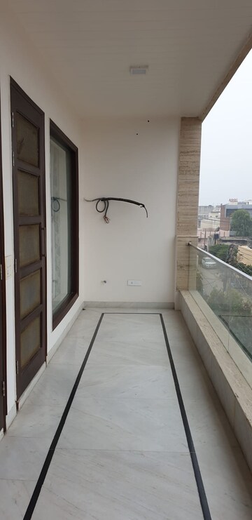 Balcony in 2 BHK Independent House at Sector 4 – for Rent