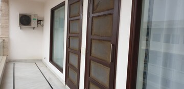 Balcony in 2 BHK Independent House at Sector 4 – for Rent