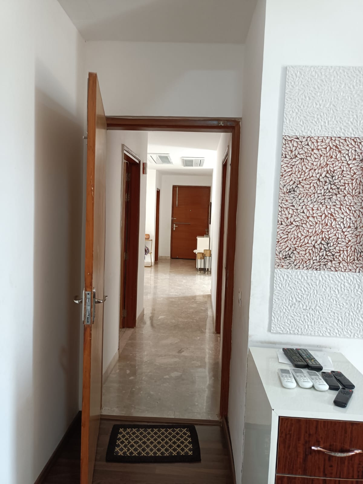 3.5 BHK + Servant Room Apartment For Rent in SS The Leaf