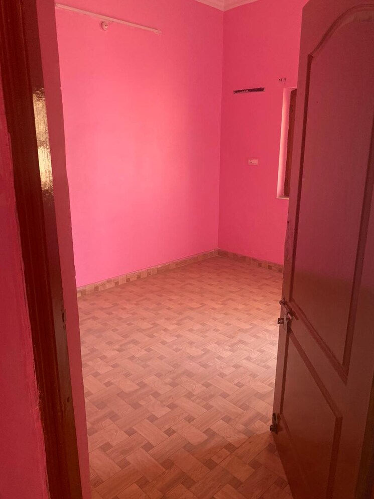 Room, engineers enclave 1.5 Bedroom 1100 Sq.Ft. Builder Floor In Engineers Enclave Dehradun 9151302