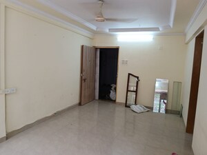 Room in 2 BHK Apartment at Aashirwad Apartments, Andheri West – for Sale