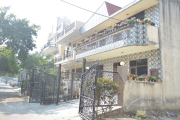 2 BHK Independent House – Exterior View View at Sector 4 - for Rent