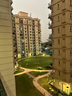 2 BHK + Study Room Apartment For Sale in Signature The Serenas