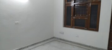 Room in 3 BHK Independent House at Sector 4 – for Rent