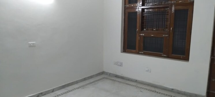 Room, sector 4 3 Bedroom 2067 Sq.Ft. Independent House In Sector 4 Gurgaon 9151366
