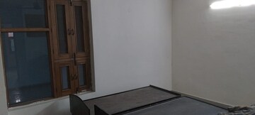 Room in 3 BHK Independent House at Sector 4 – for Rent