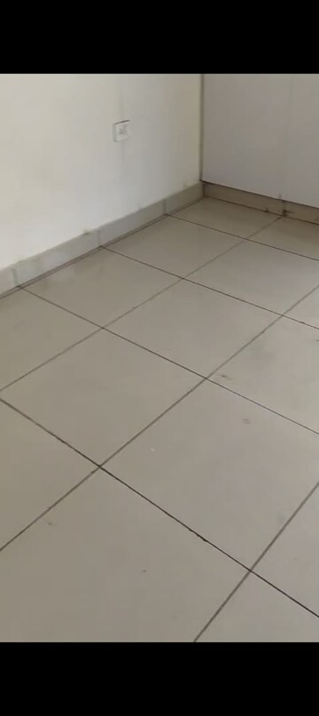 Furnished Amenities in 2 BHK Apartment at Panchsheel Greens, Sector 16 Greater Noida – for Rent