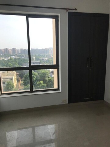 Room in 3 BHK Independent House at Sector 4 – for Rent