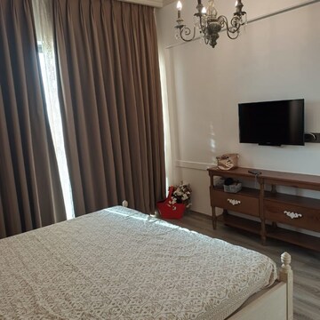 Bedroom in 3 BHK Apartment at Rustomjee Paramount F Wing, Vithaldas Nagar – for Rent