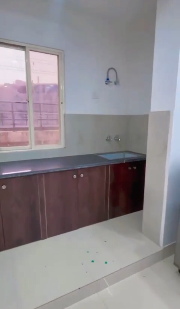 Kitchen, new ashok nagar 1.5 Bedroom 600 Sq.Ft. Builder Floor In New Ashok Nagar Delhi 9151406