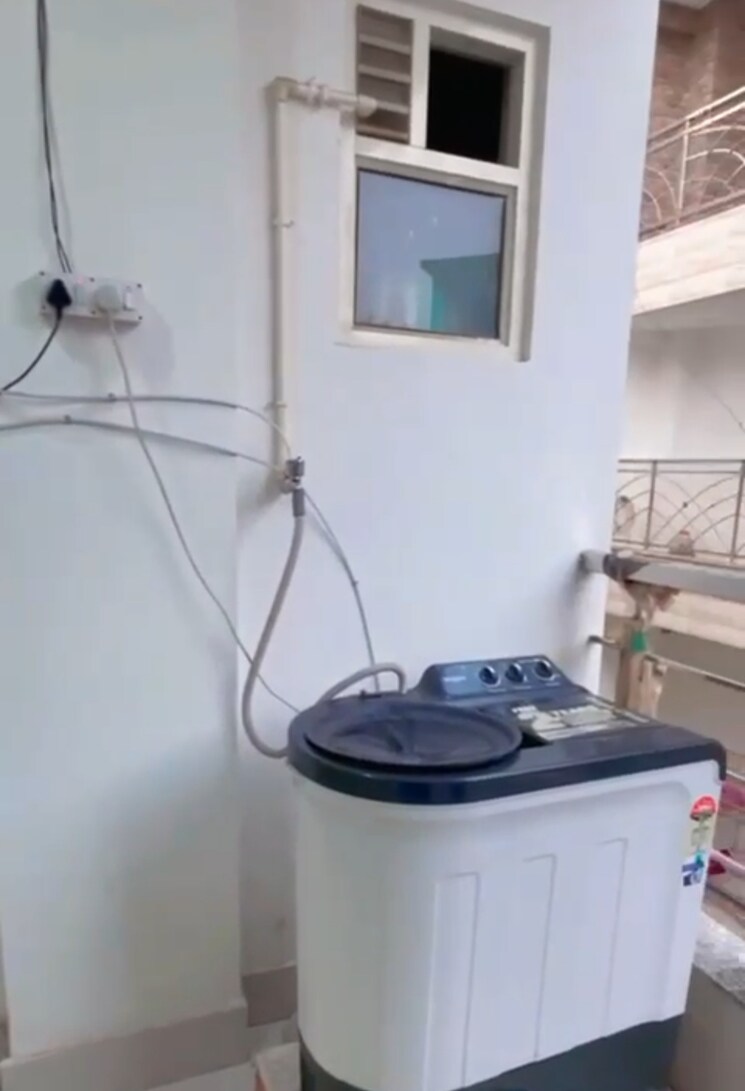 Bathroom, new ashok nagar 1.5 Bedroom 600 Sq.Ft. Builder Floor In New Ashok Nagar Delhi 9151406