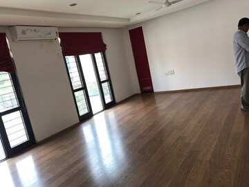 Room in 5 BHK Villa at Adarsh Palm Meadows, Whitefield – for Sale
