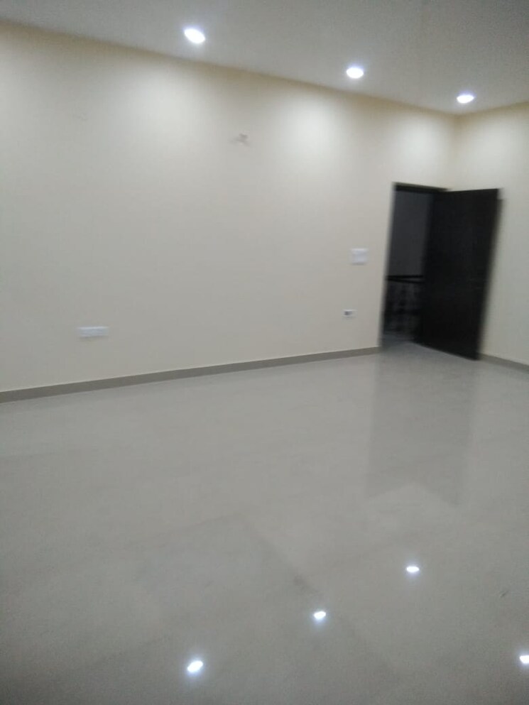 Room, sector 4 3 Bedroom 2274 Sq.Ft. Independent House In Sector 4 Gurgaon 9151409