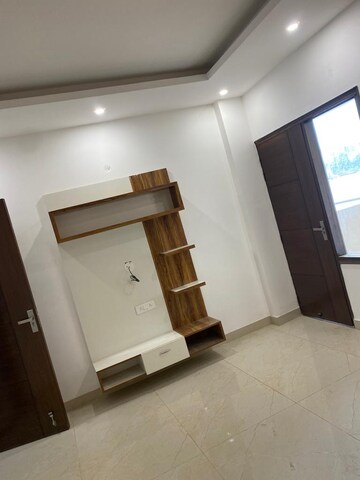 Furnished Amenities in 3 BHK Independent House at Sector 4 – for Rent