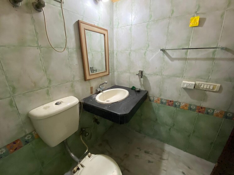 Bathroom, sector 4 3 Bedroom 2274 Sq.Ft. Independent House In Sector 4 Gurgaon 9151409