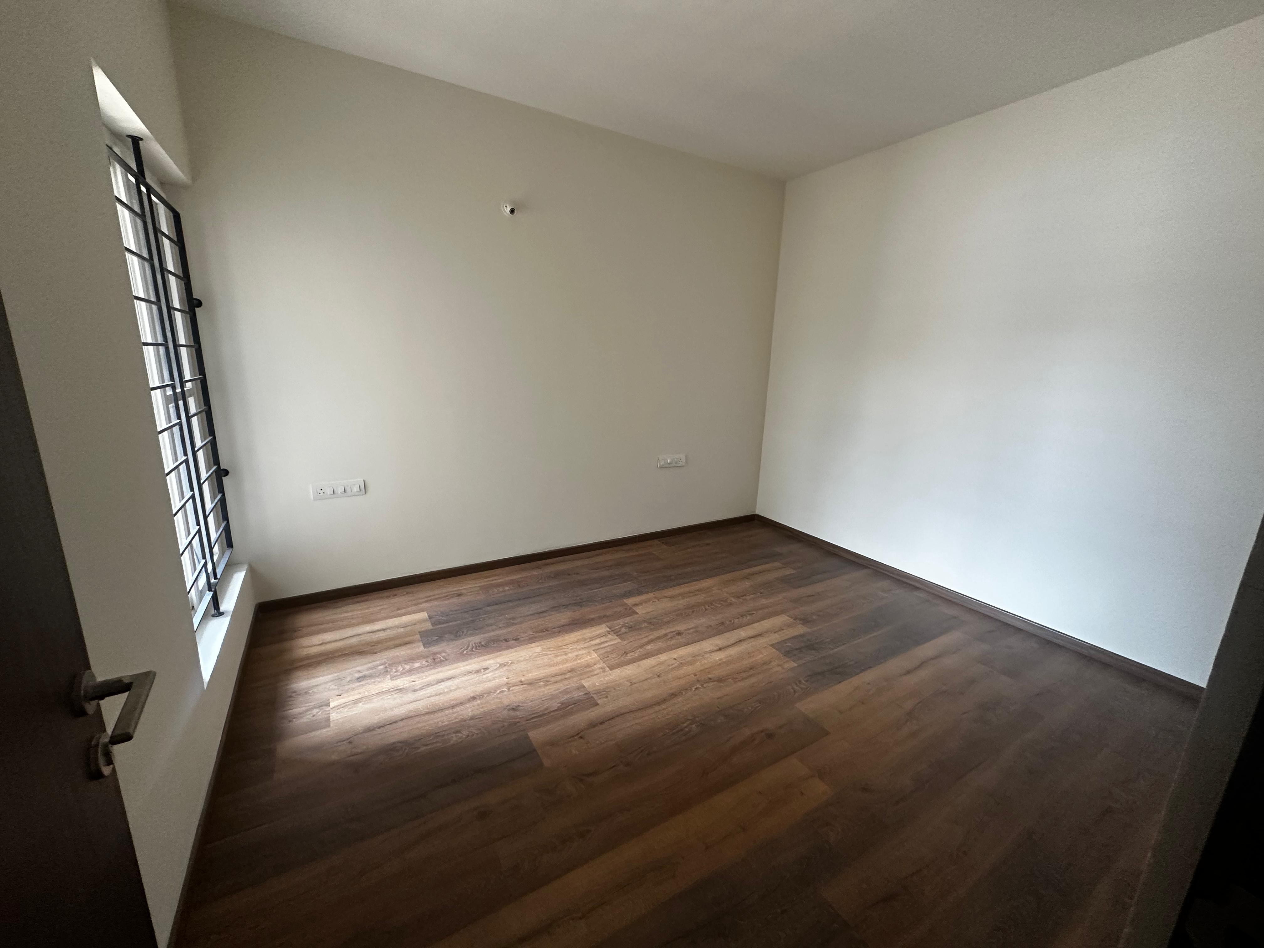 3 BHK Apartment For Sale in 3bhk 1570sqft 23cr Centur