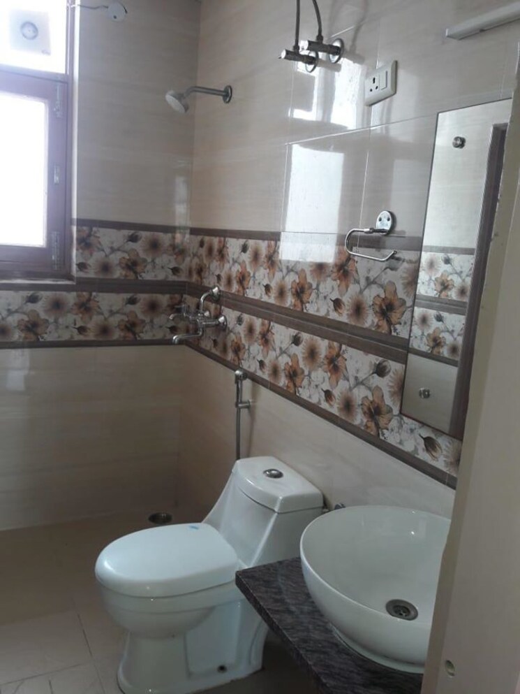 Bathroom, sector 4 3 Bedroom 1957 Sq.Ft. Independent House In Sector 4 Gurgaon 9151412