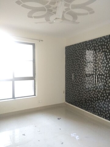 Room in 3 BHK Independent House at Sector 4 – for Rent