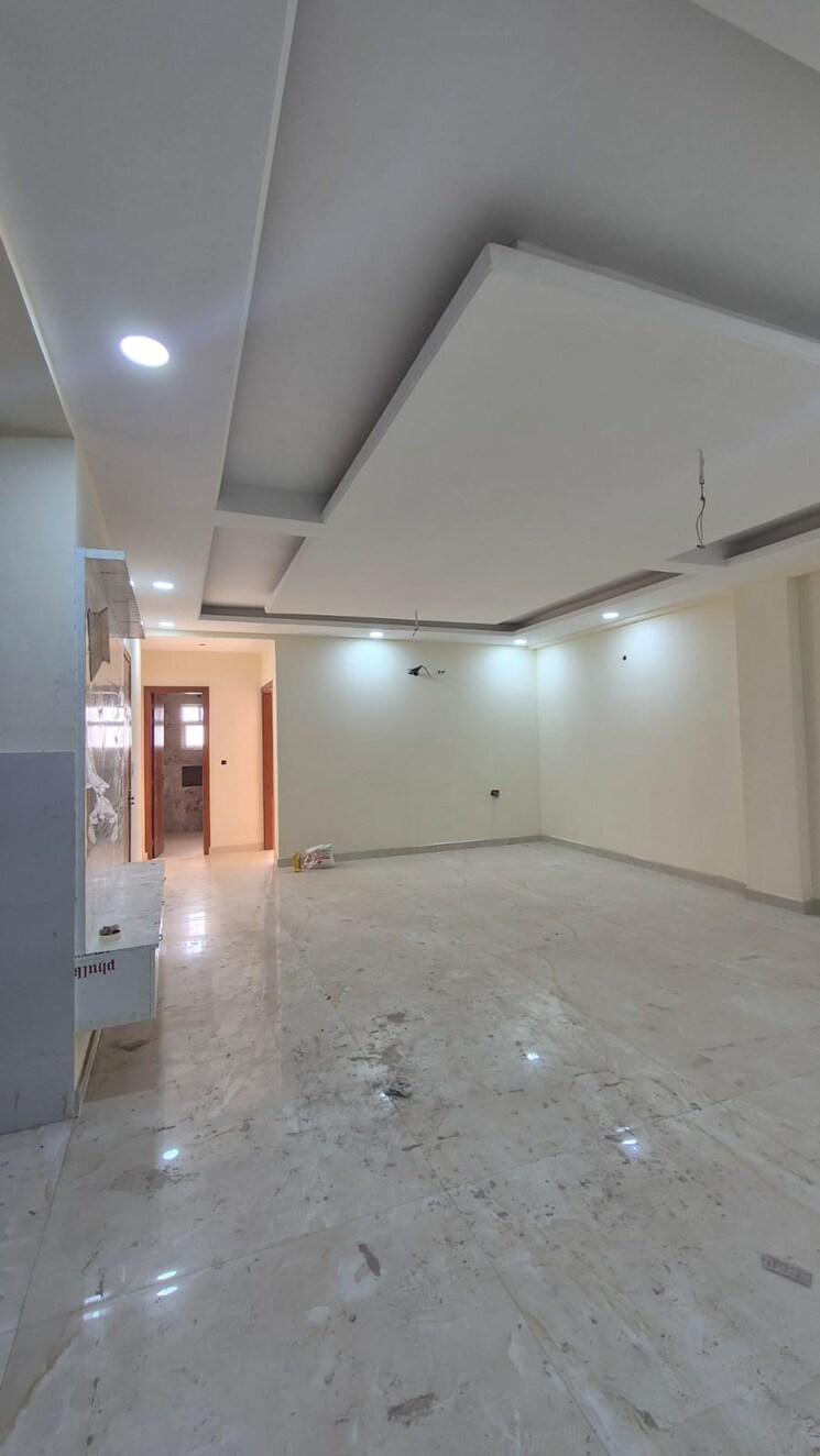 Room, sector 49 3 Bedroom 2340 Sq.Ft. Builder Floor In Sector 49 Faridabad 9151220