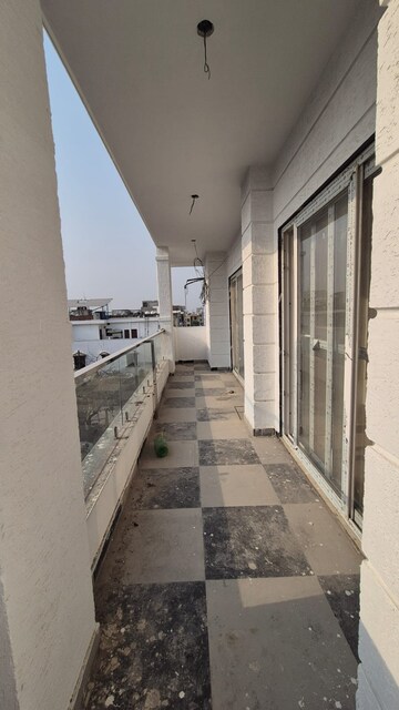 Building Lobby in 3 BHK Builder Floor at Sector 49 – for Sale