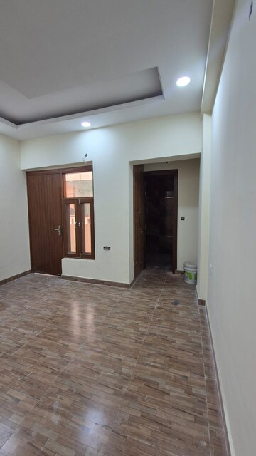 Room in 3 BHK Builder Floor at Sector 49 – for Sale