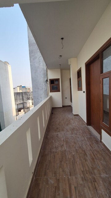 Kitchen in 3 BHK Builder Floor at Sector 49 – for Sale
