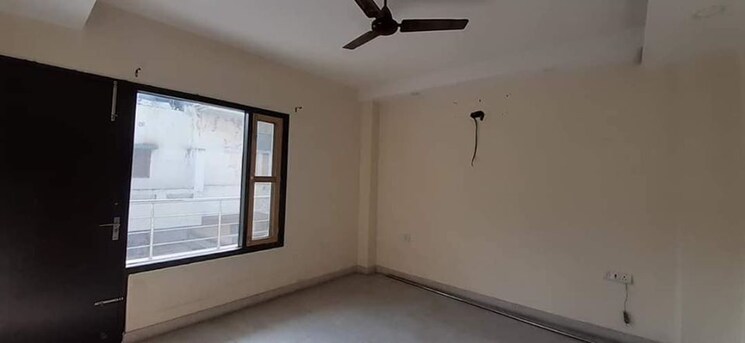 Room, sector 4 3 Bedroom 1957 Sq.Ft. Independent House In Sector 4 Gurgaon 9151412