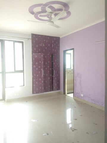 Room in 3 BHK Independent House at Sector 4 – for Rent