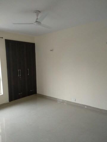 Room in 3 BHK Independent House at Sector 4 – for Rent