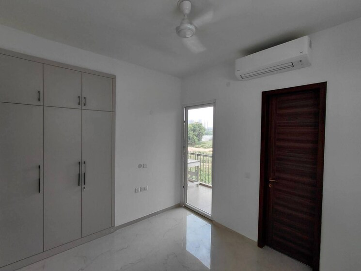 Room, smart-world-orchard 3 Bedroom 1680 Sq.Ft. Apartment In Sector 61 Gurgaon 9151447