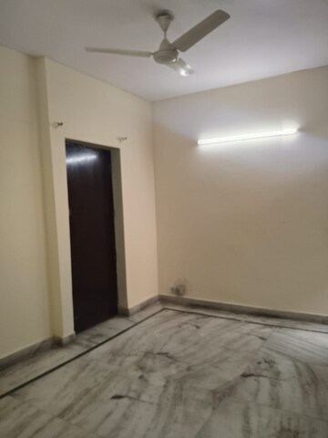 Room in 3 BHK Apartment at Creative Huts Society, Sector 21c – for Rent