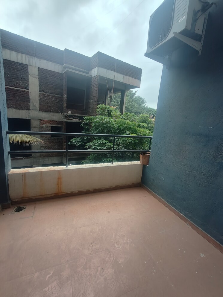 Balcony, malpani-the-crest 3 Bedroom 1500 Sq.Ft. Apartment In Pimple Saudagar Pune 9151460