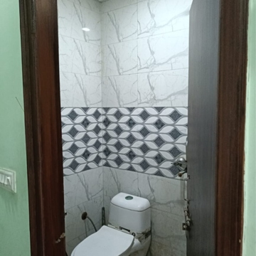 Bathroom in 1 RK Apartment at Super Avenue, Sector 73 – for Rent