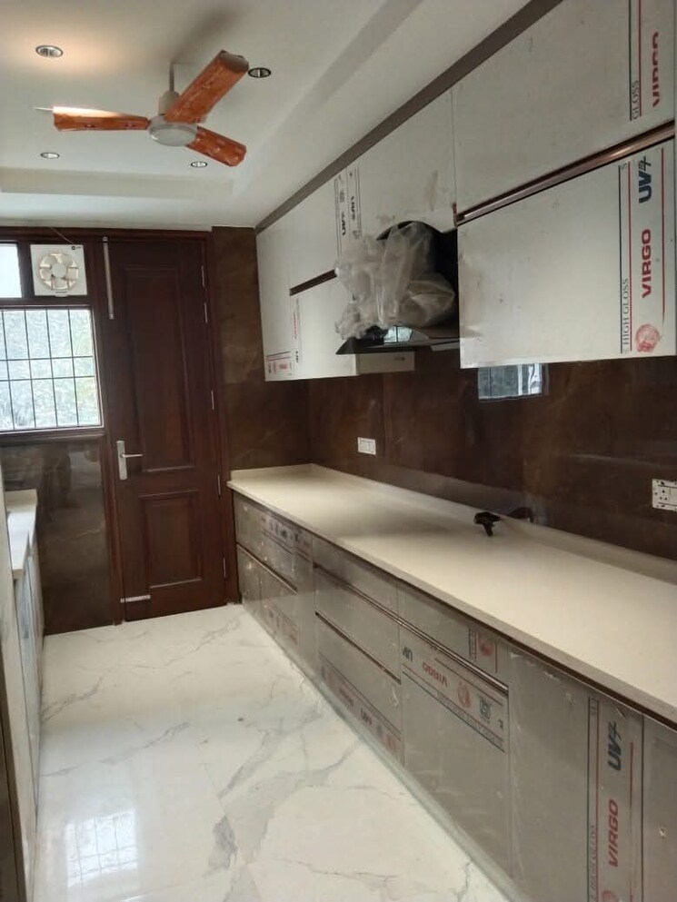 Kitchen, sector 7 3 Bedroom 3600 Sq.Ft. Builder Floor In Sector 7 Gurgaon 9151500