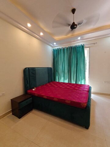 Bedroom in 3 BHK Builder Floor at The 4 Aces CHS, Sector 43 – for Rent
