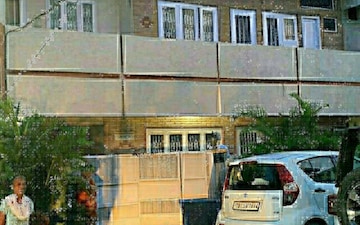 6 BHK Independent House For Sale in Atam Nagar