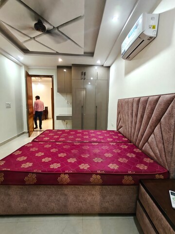 Bedroom in 3 BHK Builder Floor at Gupta Awas, Sector 43 – for Rent