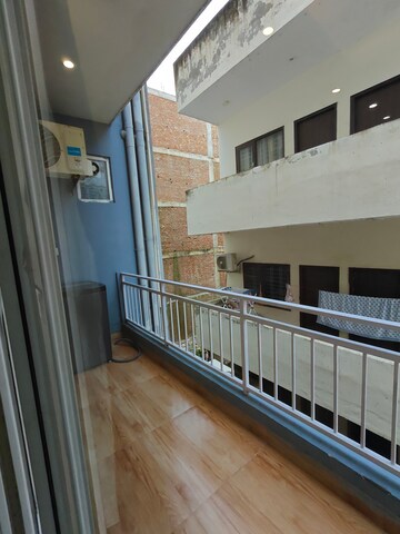 Balcony in 3 BHK Builder Floor at Gupta Awas, Sector 43 – for Rent