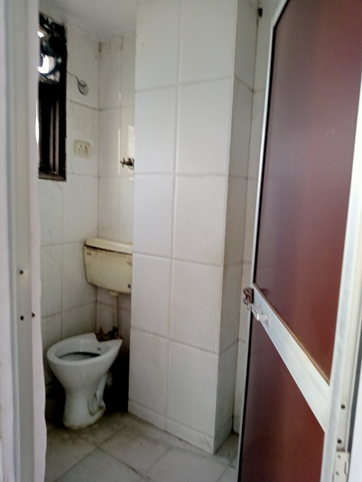 Bathroom, maidan garhi 2 Bedroom 700 Sq.Ft. Builder Floor In Maidan Garhi Delhi 9151540