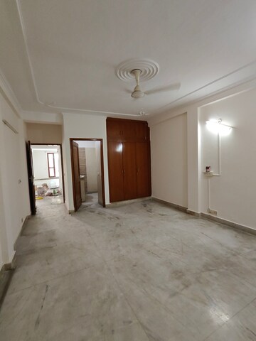 Room in 4 BHK Villa at Ansal Sushant Lok I, Sector 43 – for Rent