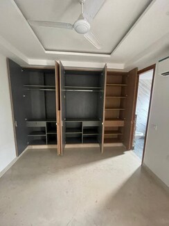 2 BHK + Pooja Room Apartment For Sale in Patparganj
