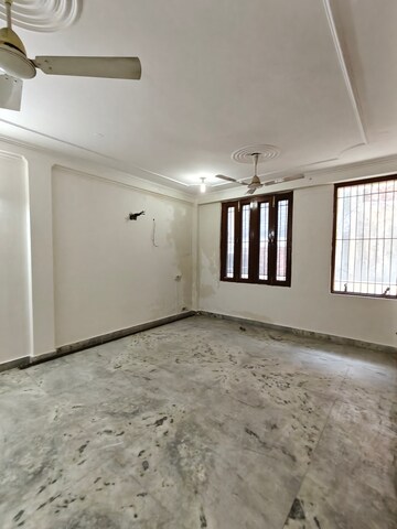 Room in 4 BHK Independent House at Ansal Sushant Lok I, Sector 43 – for Rent