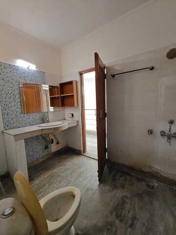 Kitchen in 4 BHK Independent House at Ansal Sushant Lok I, Sector 43 – for Rent