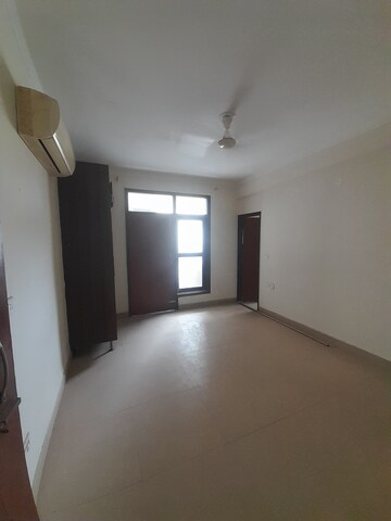 Room in 5 BHK Apartment at Maya Garden City, Lohgarh – for Sale